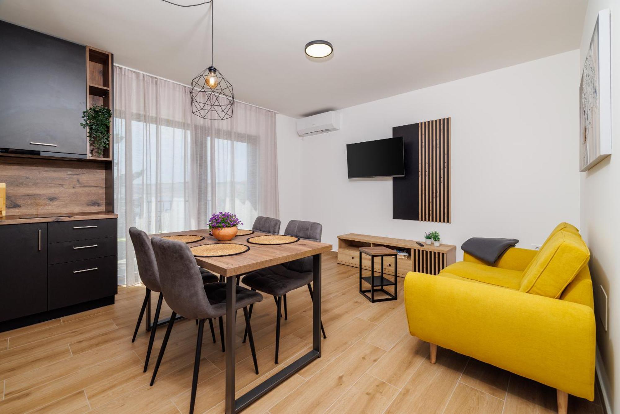 Apartmani Viktorija Jadranovo Ngoại thất bức ảnh