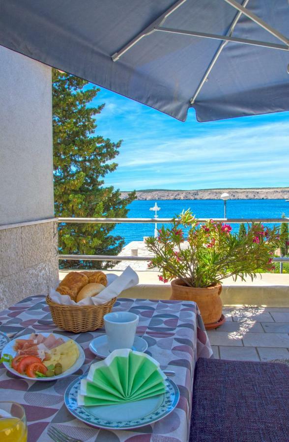 Apartmani Viktorija Jadranovo Ngoại thất bức ảnh